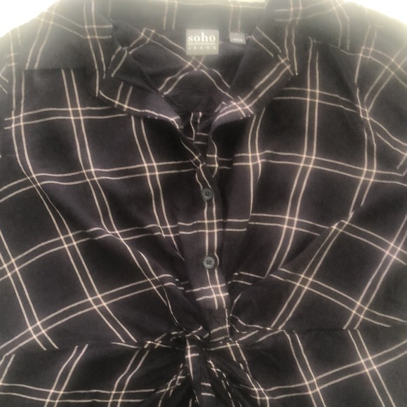 Soho New York & Company navy and beige partial button down blouse 👚w ruching - Picture 2 of 12